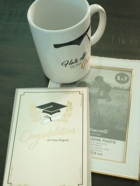 Inspirational Graduation Set - White with Black Text And Gold Accents